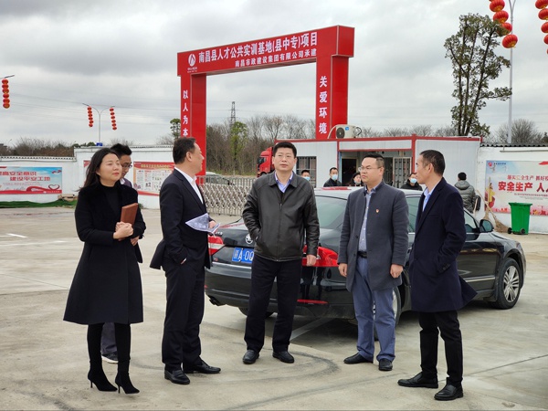 1614560528117328.jpg 南昌市政建設(shè)集團項目黨支部2020年組織生活會民主評議黨員大會6002.jpg