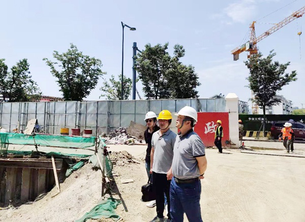 1620627844915884.jpg 南昌市政建設(shè)集團(tuán)呂文蘇地住宅項(xiàng)目進(jìn)行安全文明檢查6001.jpg