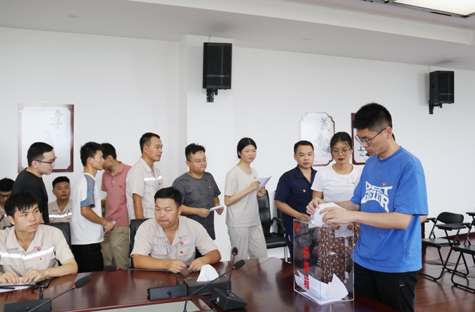 1625796345291304.jpg 南昌市政遠(yuǎn)大第一次團(tuán)員大會(huì)順利召開6912.jpg