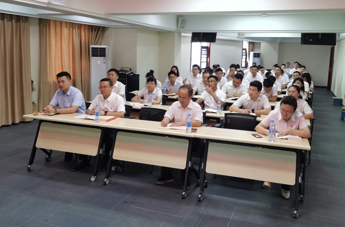 1632983018834058.jpg 南昌市政建設(shè)集團舉行2021年黨員集中培訓(xùn)會6911.jpg