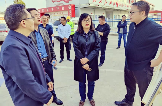 1637132209351233.jpg 南昌縣副縣長汪芳蒞臨南昌縣人才公共實(shí)訓(xùn)基地(縣中專)項(xiàng)目檢查指導(dǎo)691.jpg