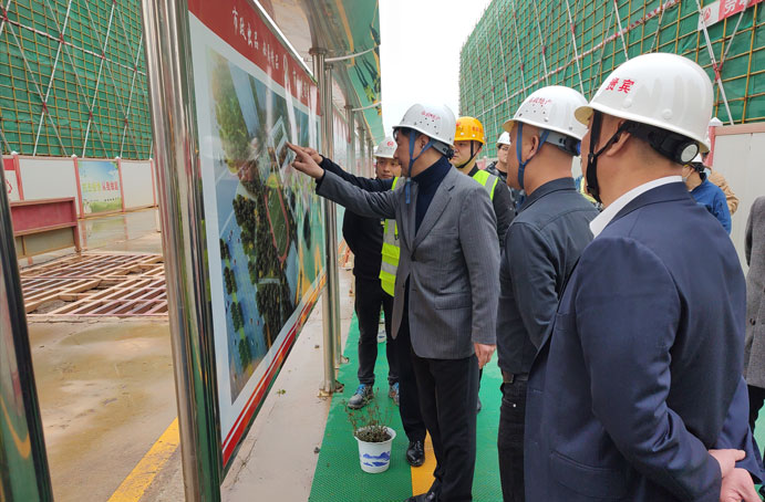 南昌大學(xué)附屬學(xué)校黨委書(shū)記何海翔到市政公用城三期H地塊（學(xué)校）項(xiàng)目走訪(fǎng)調(diào)研