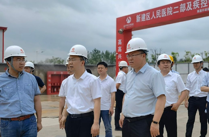 新建區(qū)委常委、常務(wù)副區(qū)長(zhǎng)賈中強(qiáng)到新建區(qū)職業(yè)技術(shù)學(xué)校新校區(qū)建設(shè)項(xiàng)目、新建區(qū)人民醫(yī)院二部及疾控中心項(xiàng)目調(diào)研