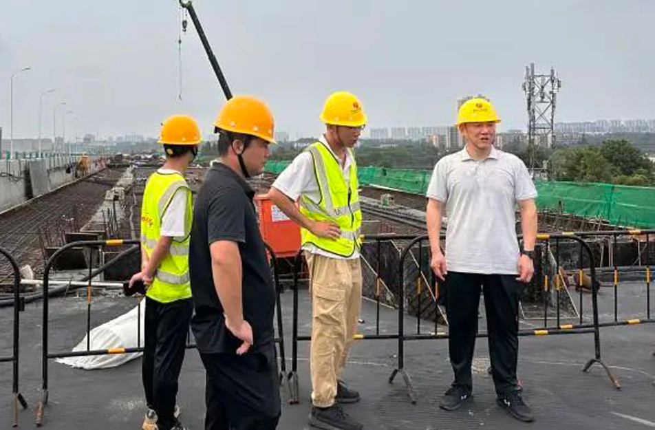 黨委書記、董事長徐旭前往S49楓生快速路北段提升改造工程調(diào)研指導(dǎo)