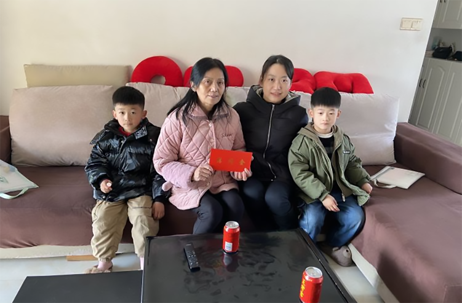 南昌市政建設集團開展2024年春節(jié)“送溫暖”走訪慰問行動 南昌市政建設集團開展2024年春節(jié)“送溫暖”走訪慰問行動