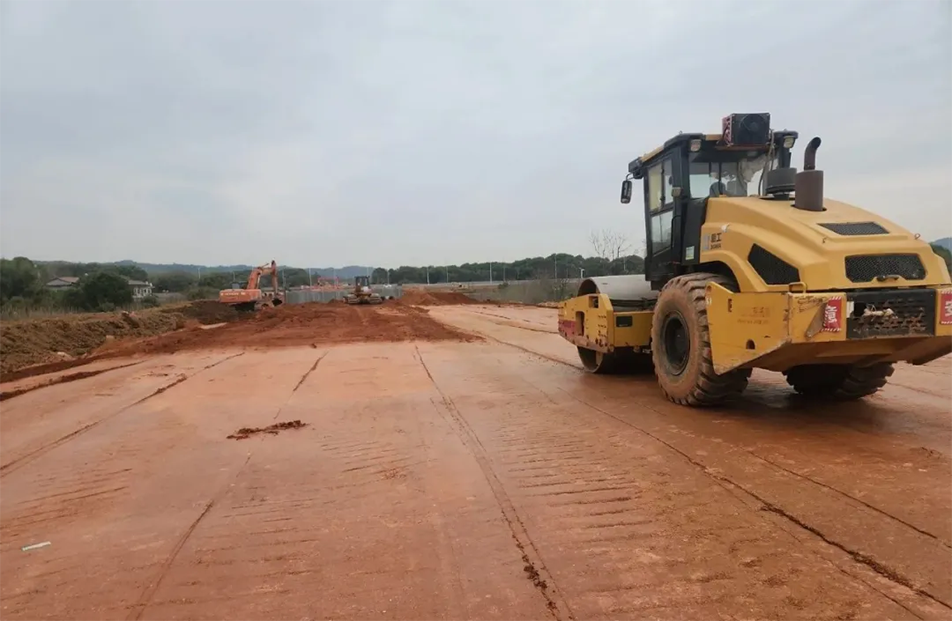 云翔大道項(xiàng)目路基全線貫通 | 飽和式施工加速推進(jìn)，助力區(qū)域交通升級